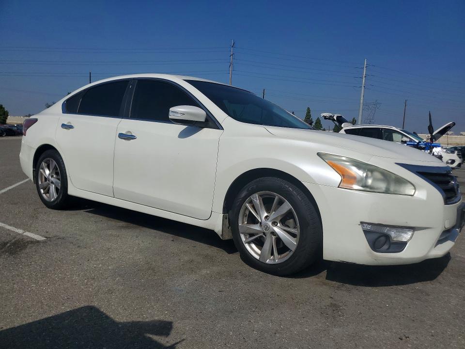 67758236 :رقم المزاد ، 1N4AL3APXFC131961 vin ، 2015 Nissan Altima مزاد بيع