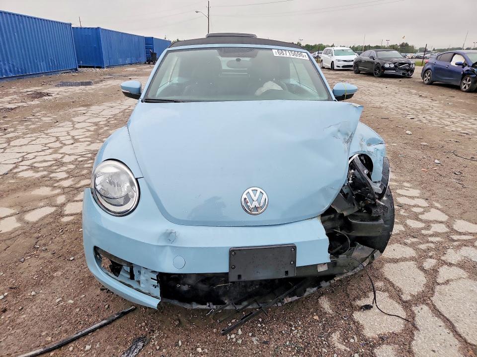 68715696 :رقم المزاد ، 3VW5P7AT7EM806177 vin ، 2014 Volkswagen Beetle مزاد بيع