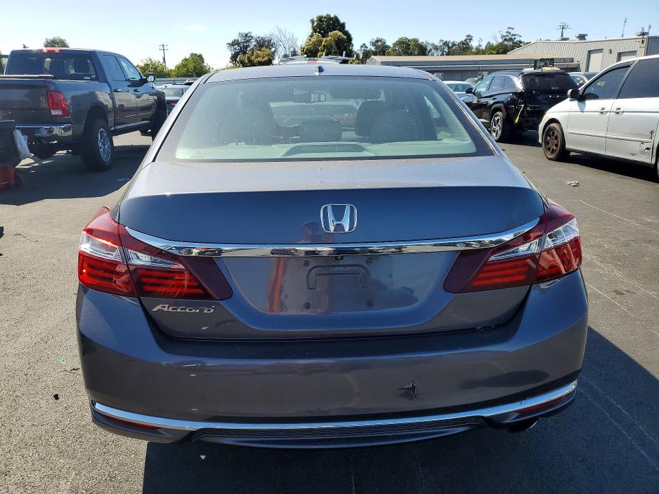 69815976 :رقم المزاد ، 1HGCR2F87HA206273 vin ، 2017 Honda Accord مزاد بيع