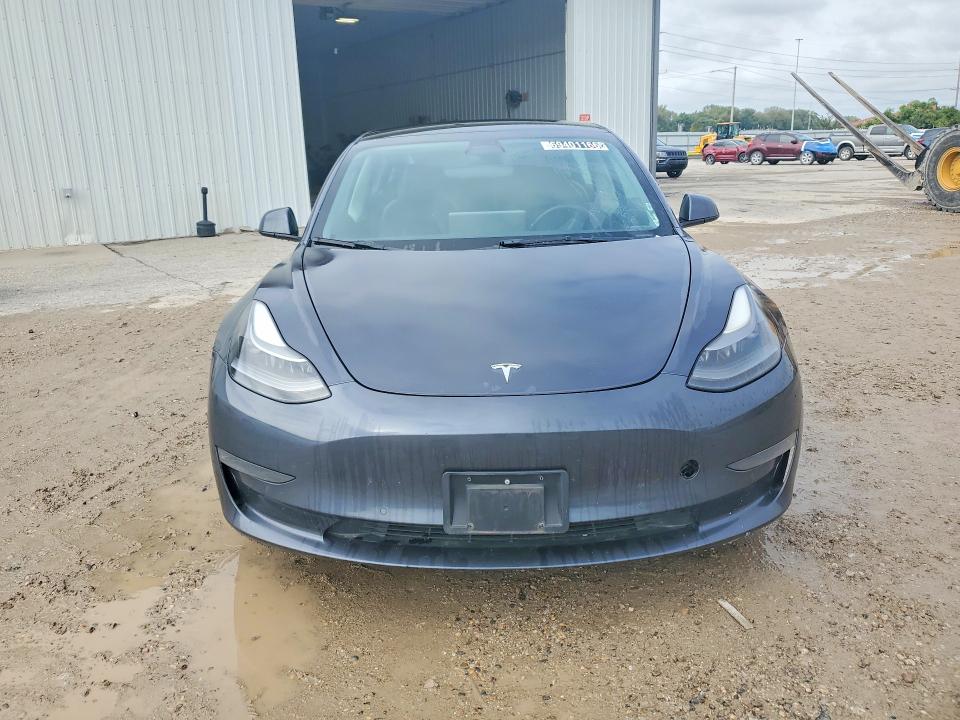 2022 Tesla Model 3 მანქანა იყიდება აუქციონზე, vin: 5YJ3E1EA0NF288827, აუქციონის ნომერი: 69401166