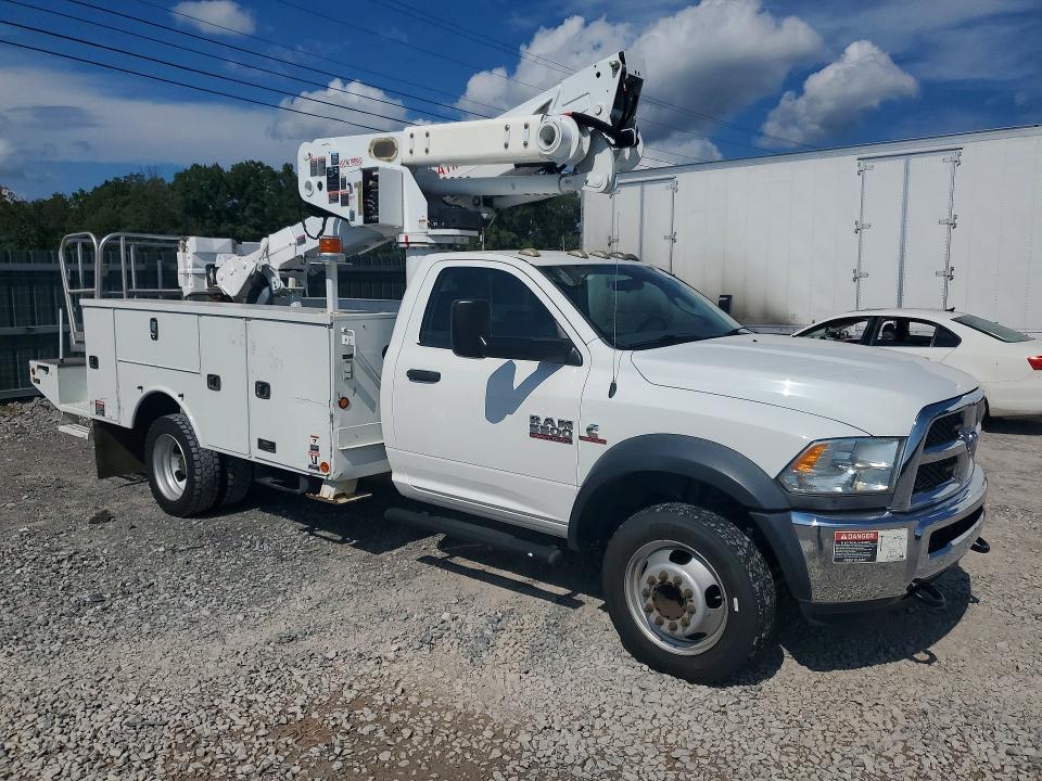 69613316 :رقم المزاد ، 3C7WRMBL7EG267401 vin ، 2014 Ram 5500 مزاد بيع