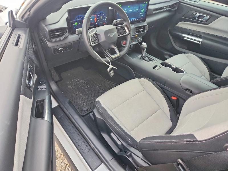 70982536 :رقم المزاد ، 1FA6P8TH8S5131260 vin ، 2025 Ford Mustang مزاد بيع