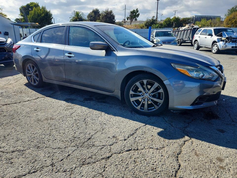 Продажа на аукционе авто 2018 Nissan Altima, vin: 1N4AL3AP0JC285779, номер лота: 66277846