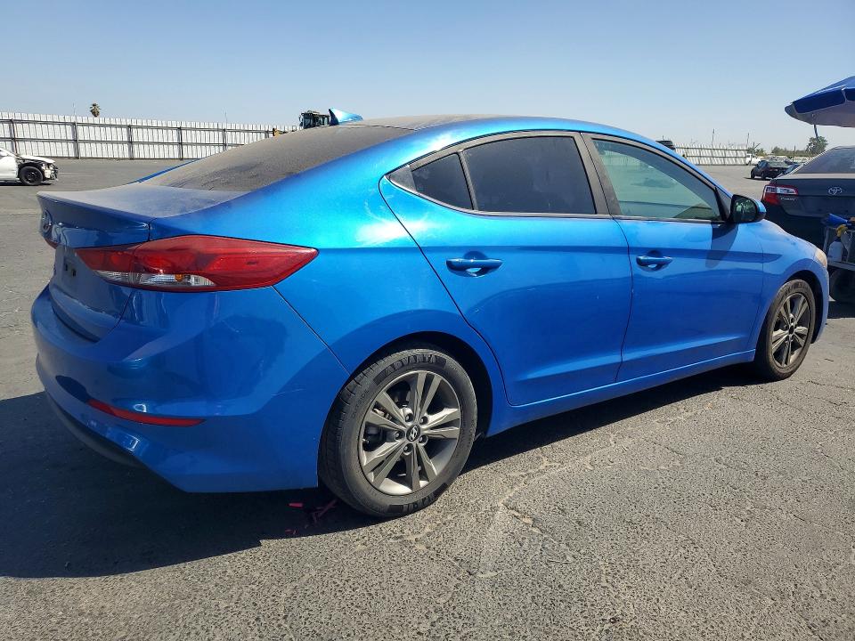 Продажа на аукционе авто 2018 Hyundai Elantra, vin: 5NPD84LF0JH297972, номер лота: 69728416