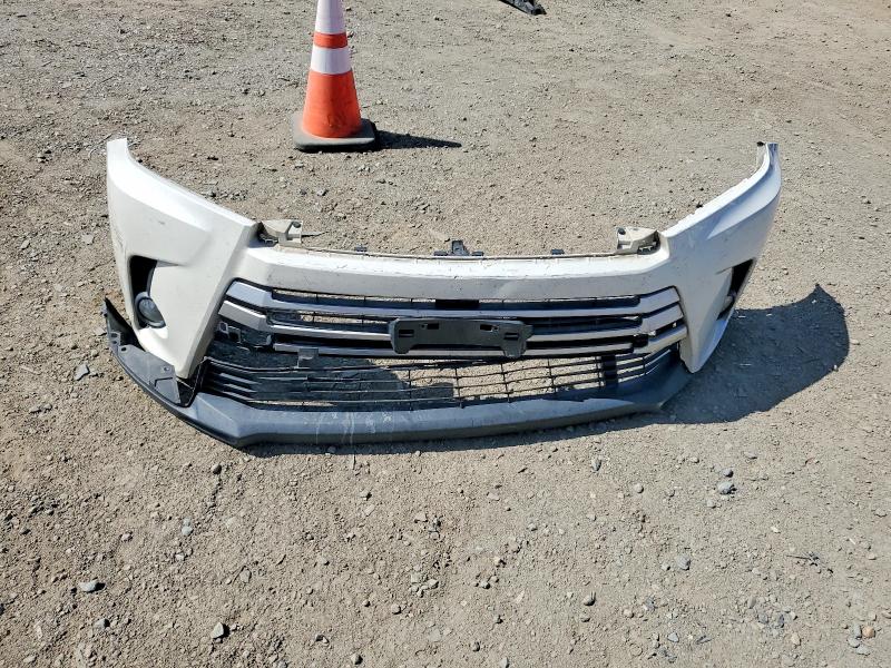 2017 Toyota Highlander მანქანა იყიდება აუქციონზე, vin: 5TDZZRFH4HS213640, აუქციონის ნომერი: 68979186
