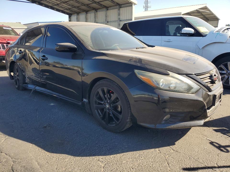 2017 Nissan Altima მანქანა იყიდება აუქციონზე, vin: 1N4AL3AP1HC268225, აუქციონის ნომერი: 71231186