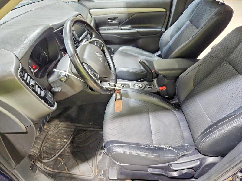 2015 Mitsubishi Outlander მანქანა იყიდება აუქციონზე, vin: JA4AZ3A3XFZ000994, აუქციონის ნომერი: 69958016