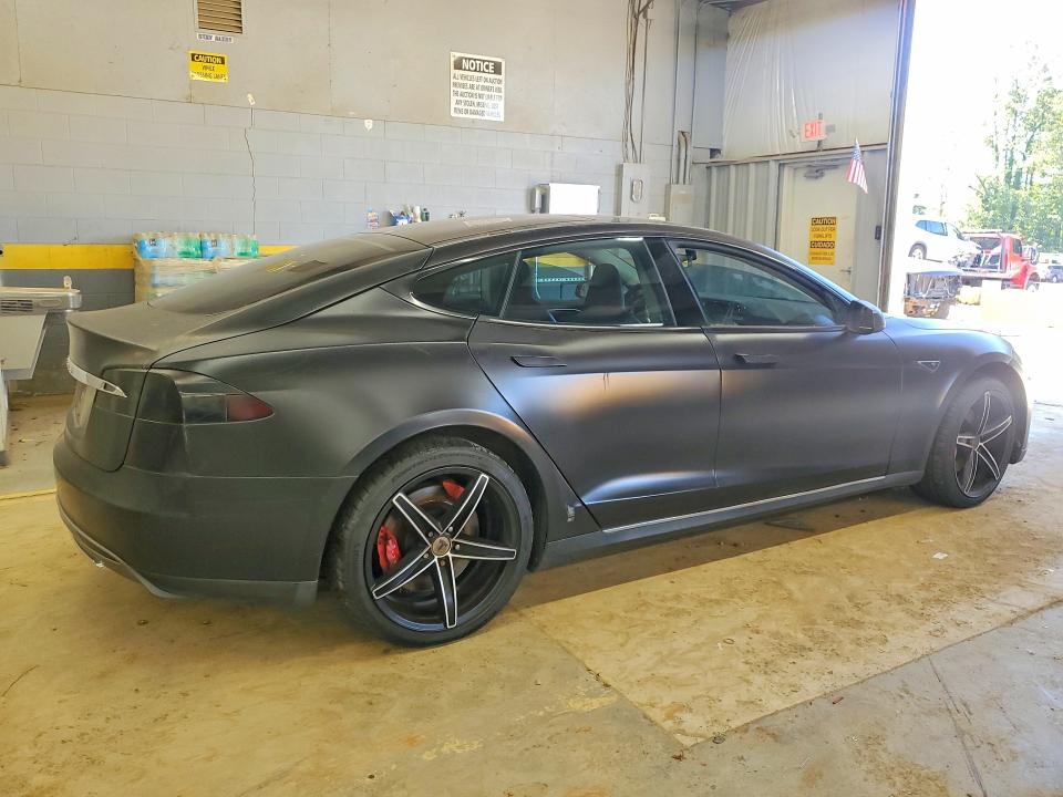 Продажа на аукционе авто 2014 Tesla Model S, vin: 5YJSA1H13EFP48744, номер лота: 70773586