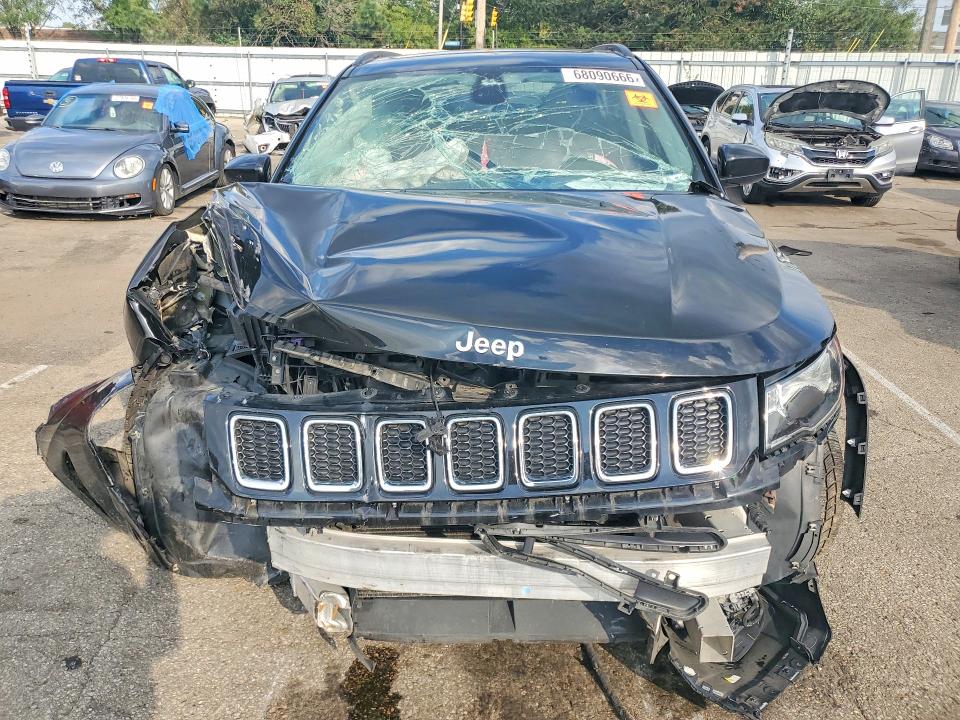 Продаж на аукціоні авто 2017 Jeep Compass, vin: 3C4NJDBB4HT666138, номер лоту: 68090666