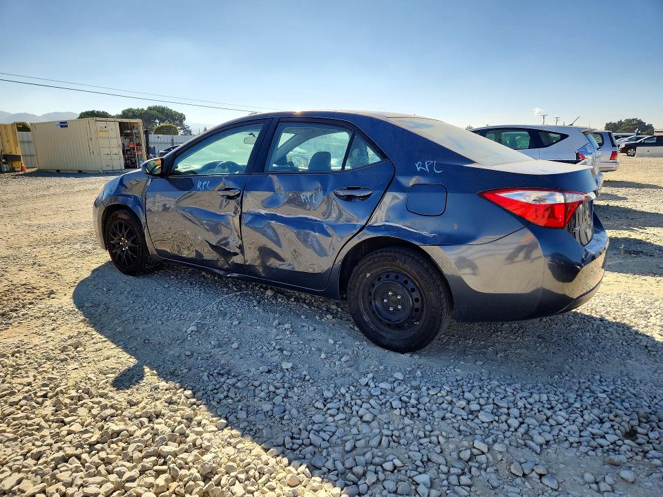67694226 :رقم المزاد ، 2T1BURHE3FC402630 vin ، 2015 Toyota Corolla مزاد بيع