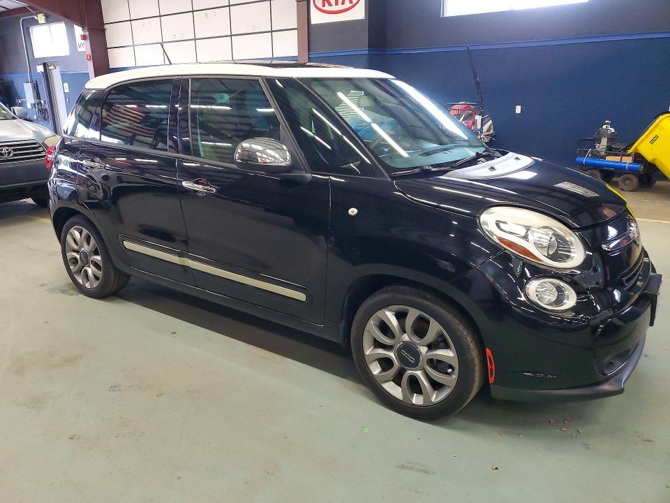 67660306 :رقم المزاد ، ZFBCFACH6EZ015207 vin ، 2014 Fiat 500l مزاد بيع