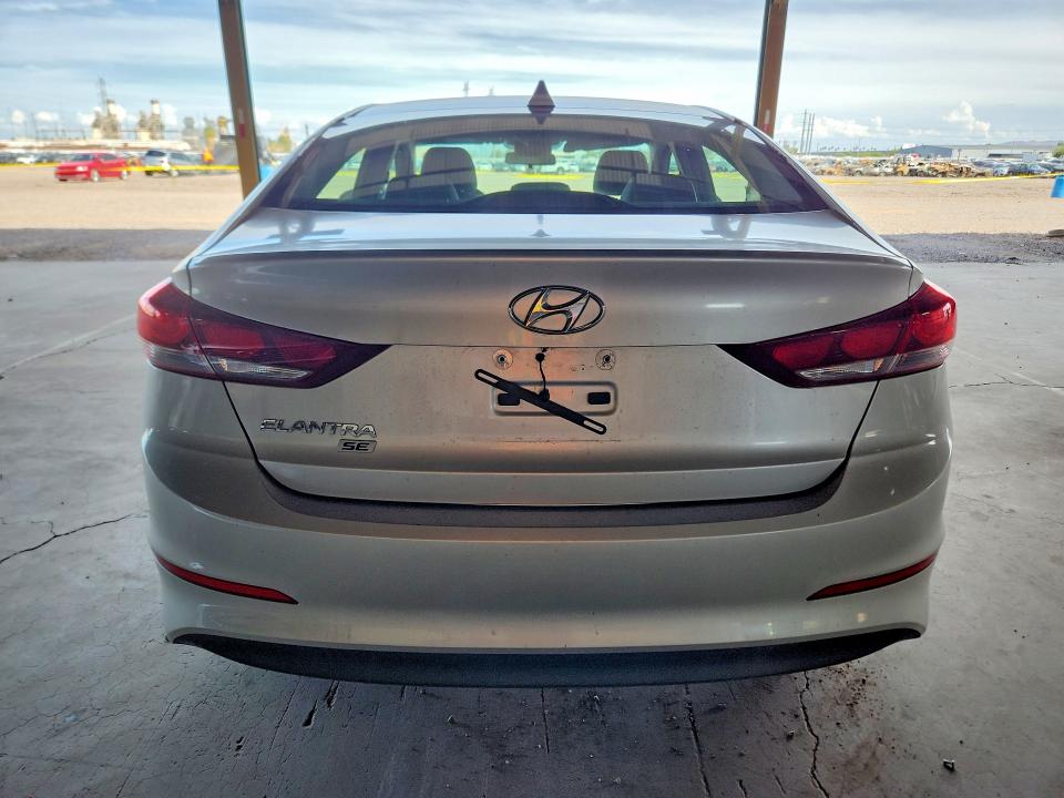 2017 Hyundai Elantra მანქანა იყიდება აუქციონზე, vin: 5NPD74LF7HH072476, აუქციონის ნომერი: 70163956
