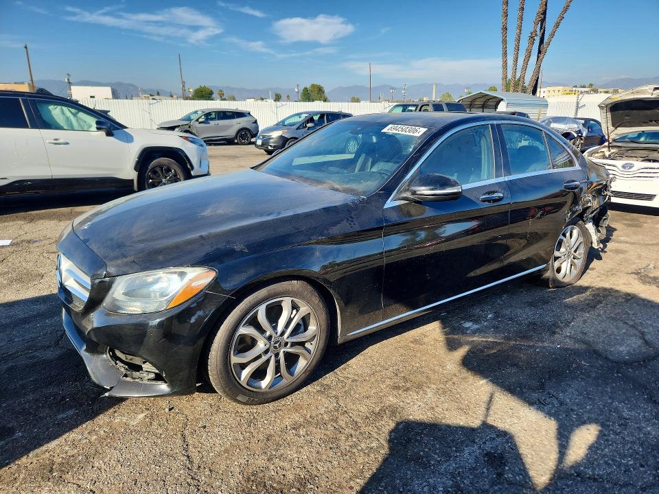 2018 Mercedes-benz C მანქანა იყიდება აუქციონზე, vin: 55SWF4JB2JU262569, აუქციონის ნომერი: 69450306