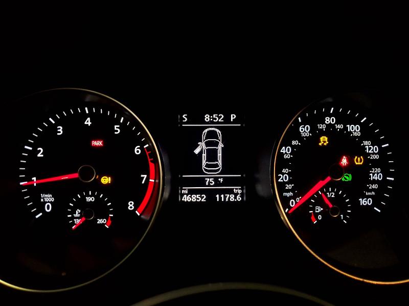 65949536 :رقم المزاد ، 1VWBT7A33GC010870 vin ، 2016 Volkswagen Passat مزاد بيع
