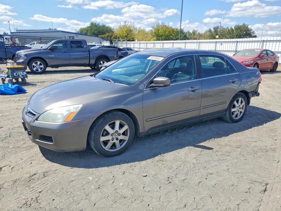2006 Honda Accord მანქანა იყიდება აუქციონზე, vin: 1HGCM56856A168698, აუქციონის ნომერი: 68099846