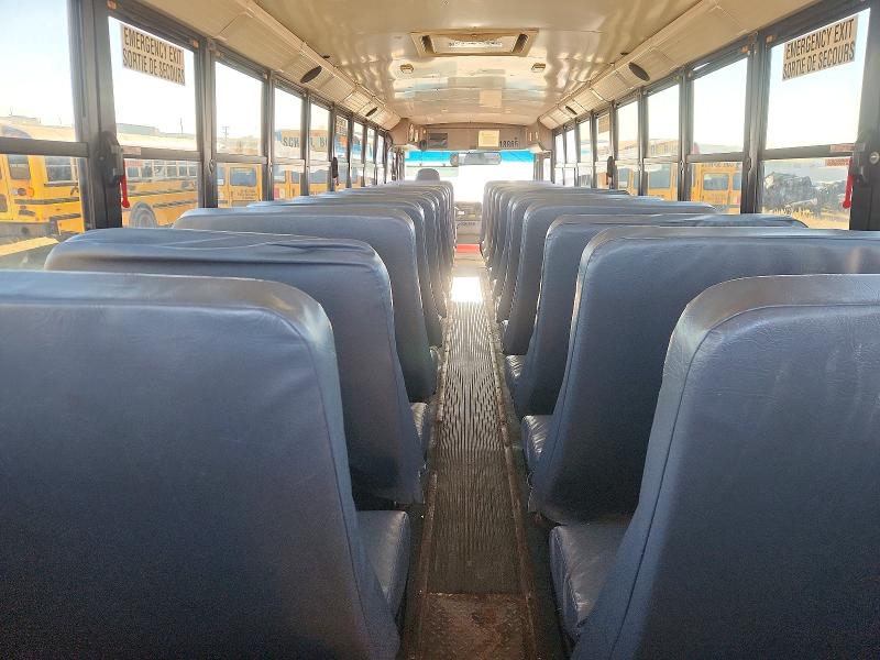 65989616 :رقم المزاد ، 4UZABRDU0BCAU5052 vin ، 2011 Thomas Saf-t-liner C2 مزاد بيع