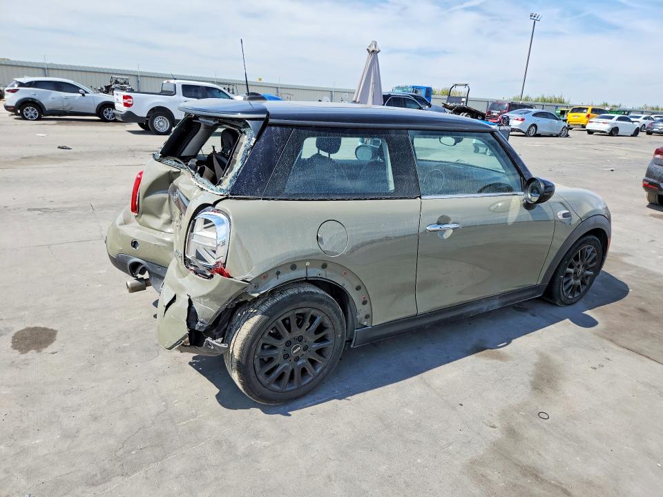 Продажа на аукционе авто 2021 Mini Cooper, vin: WMWXR3C08M2M92236, номер лота: 70496886