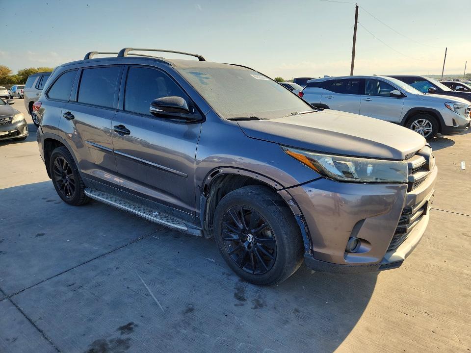 Aukcja sprzedaży 2019 Toyota Highlander, vin: 5TDKZRFH9KS319641, numer aukcji: 69520946