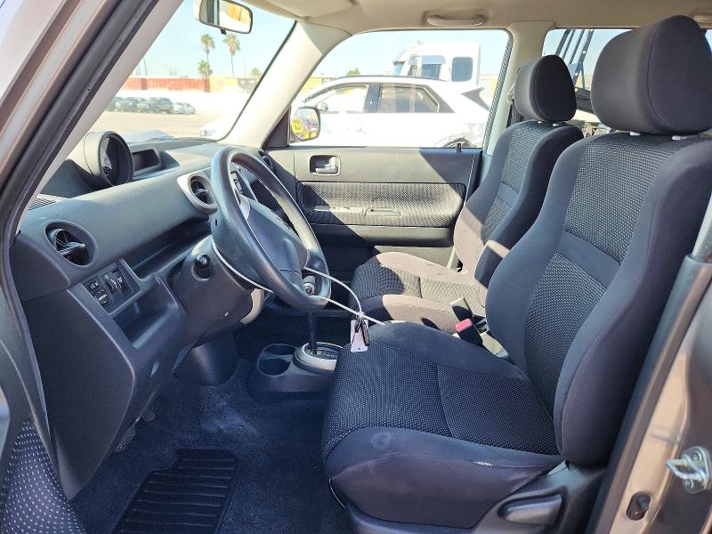 69833066 :رقم المزاد ، JTLKT324X50170234 vin ، 2005 Scion Xb مزاد بيع