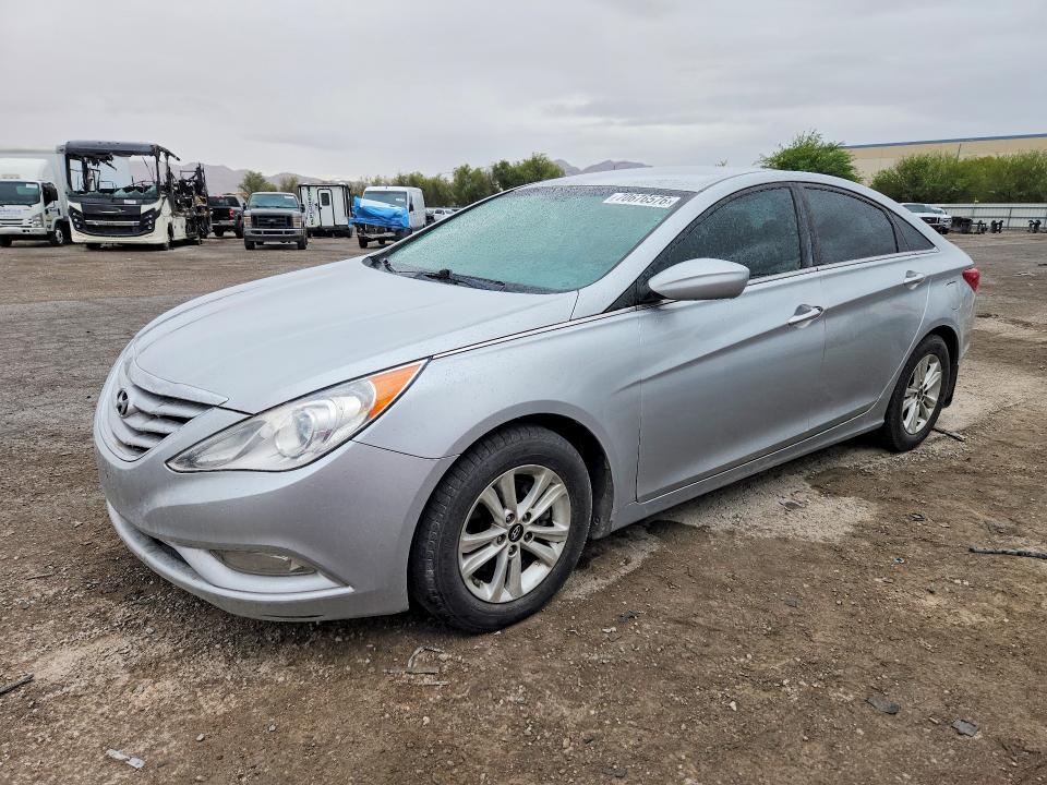 2013 Hyundai Sonata მანქანა იყიდება აუქციონზე, vin: 5NPEB4AC3DH747696, აუქციონის ნომერი: 70676576