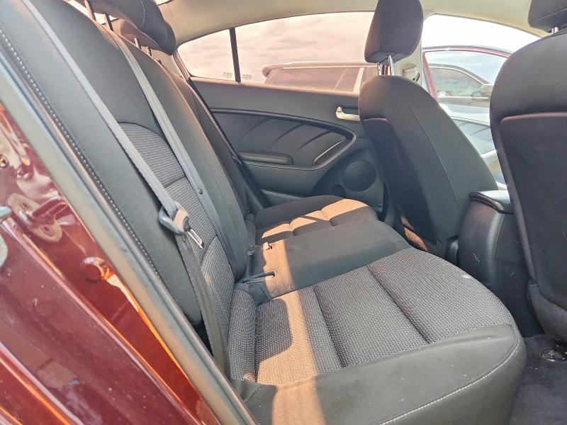 67895706 :رقم المزاد ، 3KPFK4A70HE006441 vin ، 2017 Kia Forte مزاد بيع