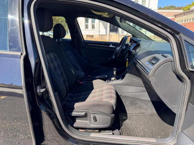 70772376 :رقم المزاد ، 3VW5T7AU6HM054240 vin ، 2017 Volkswagen Gti مزاد بيع