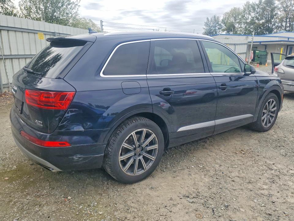 Продажа на аукционе авто 2017 Audi Q7, vin: WA1LAAF74HD019220, номер лота: 70623316