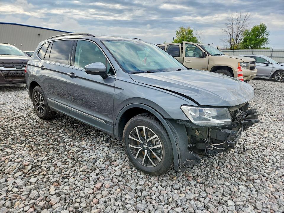67706246 :رقم المزاد ، 3VV3B7AXXMM134689 vin ، 2021 Volkswagen Tiguan مزاد بيع