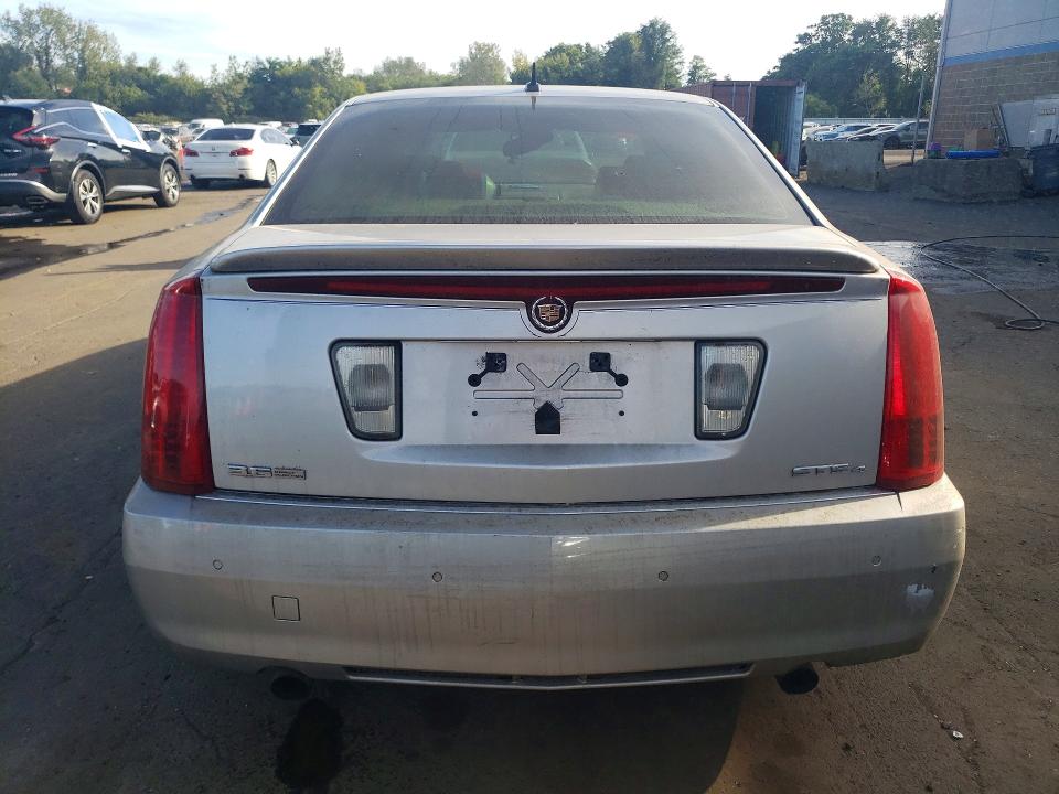 70177656 :رقم المزاد ، 1G6DW67V580116426 vin ، 2008 Cadillac Sts مزاد بيع