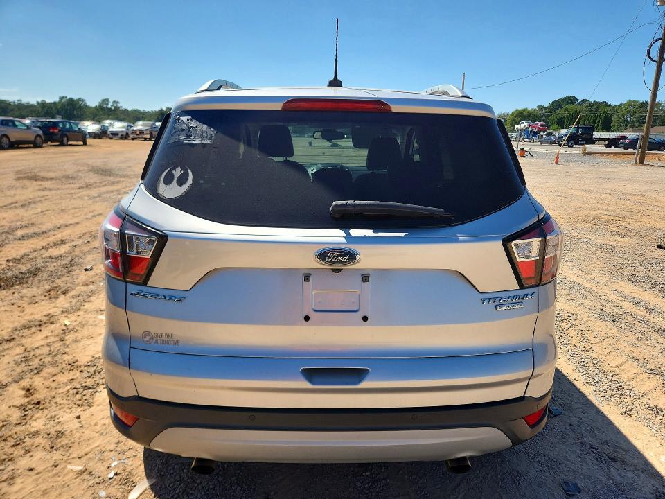 2017 Ford Escape მანქანა იყიდება აუქციონზე, vin: 1FMCU0JDXHUD83772, აუქციონის ნომერი: 69497956