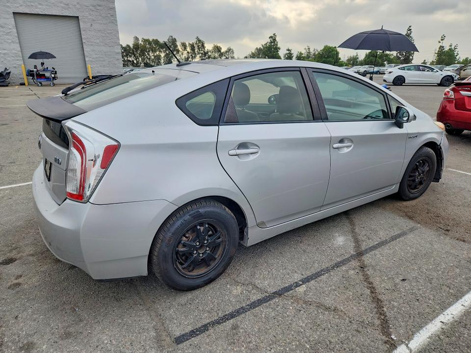 68789826 :رقم المزاد ، JTDKN3DU1D5652272 vin ، 2013 Toyota Prius مزاد بيع