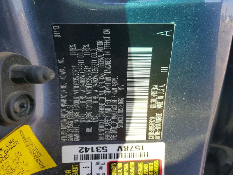 68104276 :رقم المزاد ، 5TDKK3DC1DS331682 vin ، 2013 Toyota Sienna مزاد بيع
