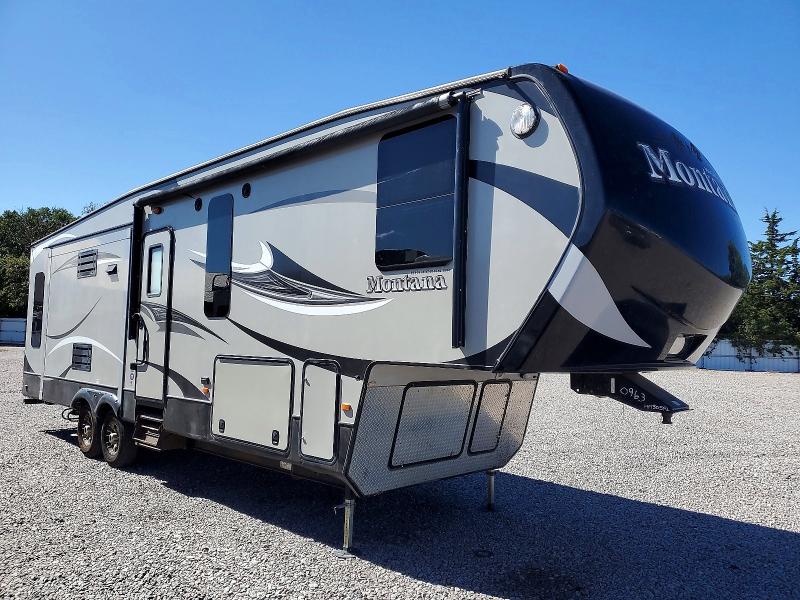 68636246 :رقم المزاد ، 4YDF30525FA740963 vin ، 2015 Keystone Montana مزاد بيع