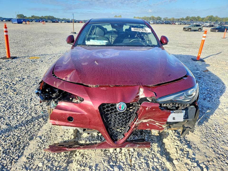 68037976 :رقم المزاد ، ZARFAMBN9K7612124 vin ، 2019 Alfa Romeo Giulia مزاد بيع