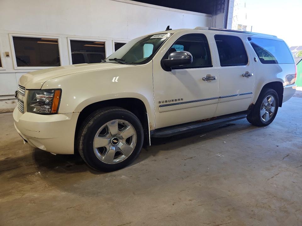 68558146 :رقم المزاد ، 1GNUKKE39AR246110 vin ، 2010 Chevrolet Suburban مزاد بيع