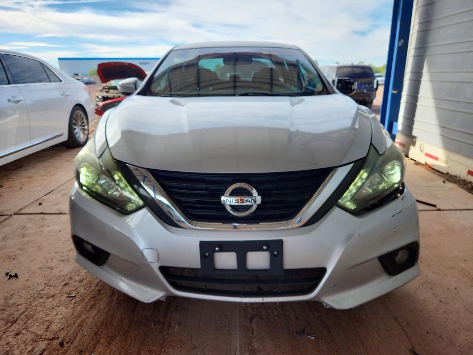 69726236 :رقم المزاد ، 1N4BL3AP0HC204049 vin ، 2017 Nissan Altima مزاد بيع