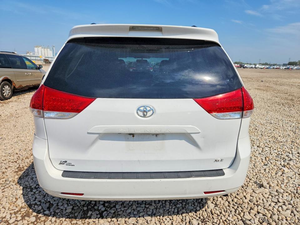 Aukcja sprzedaży 2011 Toyota Sienna, vin: 5TDYK3DC4BS117843, numer aukcji: 67208526