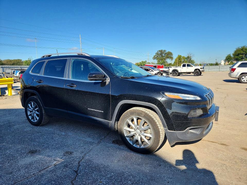 68423576 :رقم المزاد ، 1C4PJMDB3JD522596 vin ، 2018 Jeep Cherokee مزاد بيع