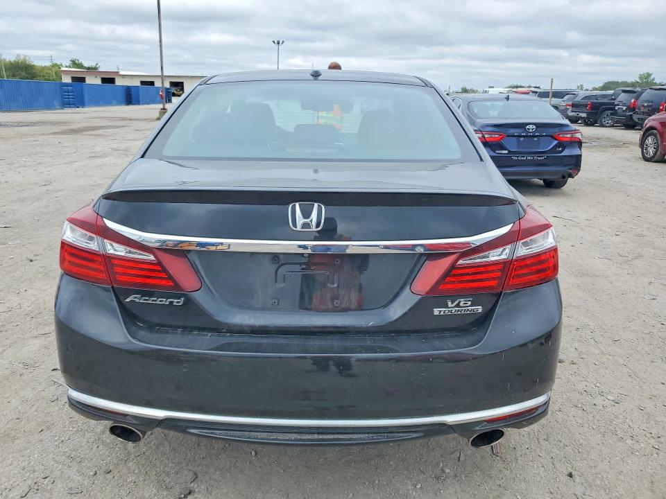 2017 Honda Accord მანქანა იყიდება აუქციონზე, vin: 1HGCR3F98HA031577, აუქციონის ნომერი: 69866166