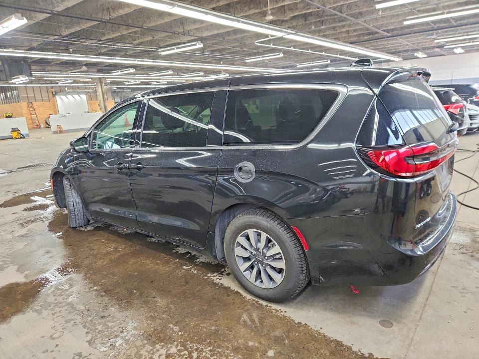 Продаж на аукціоні авто 2023 Chrysler Pacifica, vin: 2C4RC1L78PR631334, номер лоту: 68204366