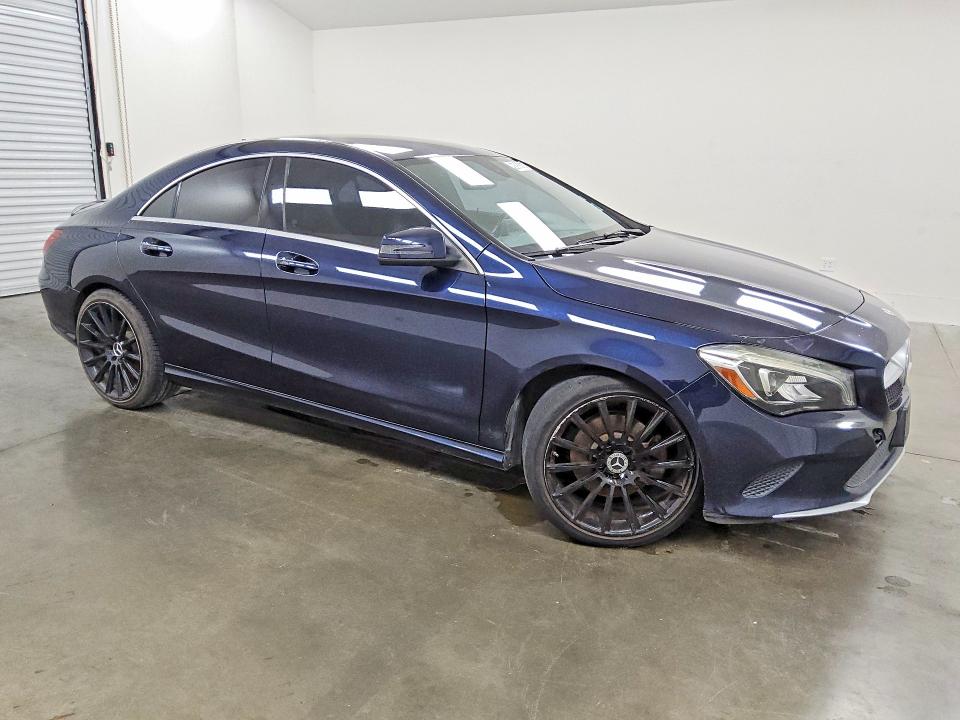 66055186 :رقم المزاد ، WDDSJ4EB6JN576869 vin ، 2018 Mercedes-benz Cla مزاد بيع