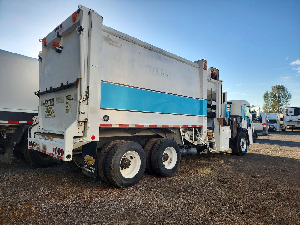 Aukcja sprzedaży 2000 Peterbilt 320, vin: 1NPZL00X4YD712407, numer aukcji: 69218576