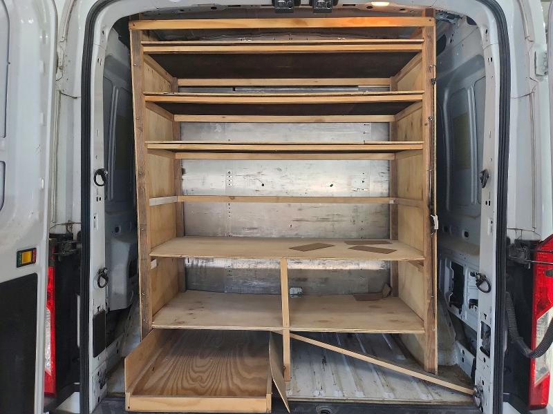 69047326 :رقم المزاد ، 1FTYE2CM6GKA01893 vin ، 2016 Ford Transit مزاد بيع