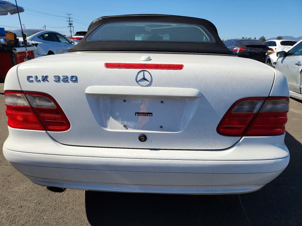 Продаж на аукціоні авто 2002 Mercedes-benz Clk, vin: WDBLK65GX2T124311, номер лоту: 70348936