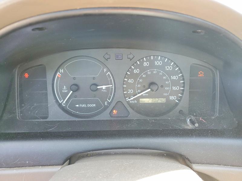 69939976 :رقم المزاد ، 2T1BR12E61C848064 vin ، 2001 Toyota Corolla مزاد بيع