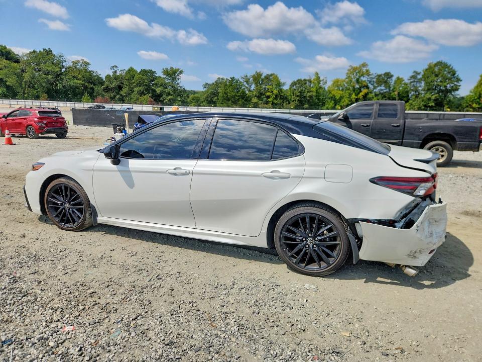68702676 :رقم المزاد ، 4T1KZ1AK9RU098886 vin ، 2024 Toyota Camry مزاد بيع