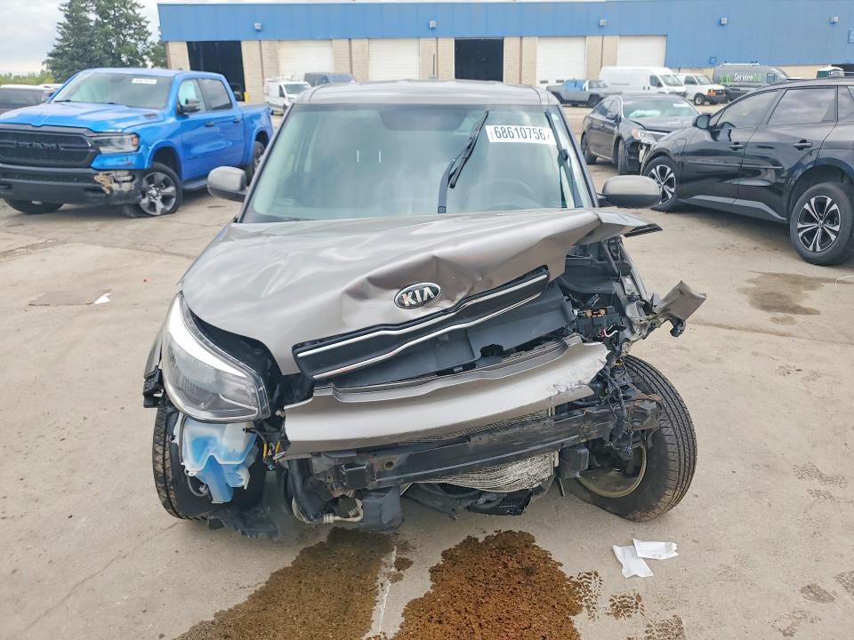 68610756 :رقم المزاد ، KNDJN2A24H7502451 vin ، 2017 Kia Soul مزاد بيع