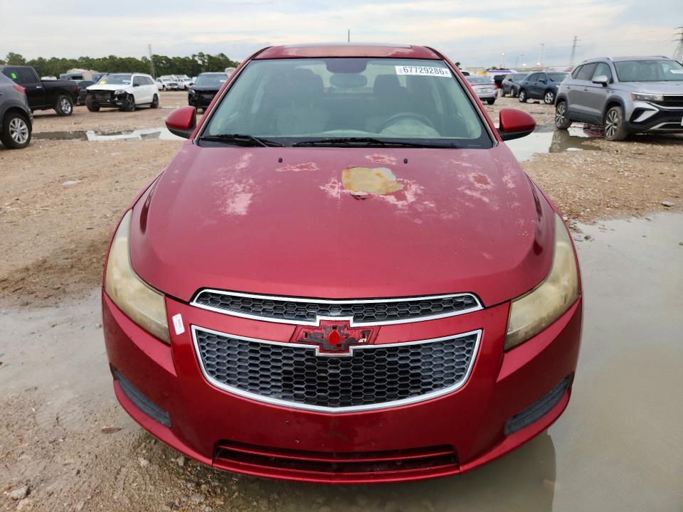 67729286 :رقم المزاد ، 1G1PE5SB0E7106399 vin ، 2014 Chevrolet Cruze مزاد بيع