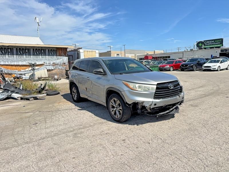 Продаж на аукціоні авто 2016 Toyota Highlander, vin: 5TDBKRFH4GS255097, номер лоту: 69370426