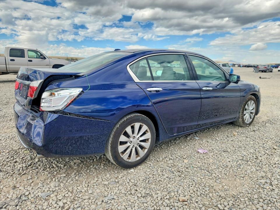 69384576 :رقم المزاد ، 1HGCR3F81FA030548 vin ، 2015 Honda Accord مزاد بيع